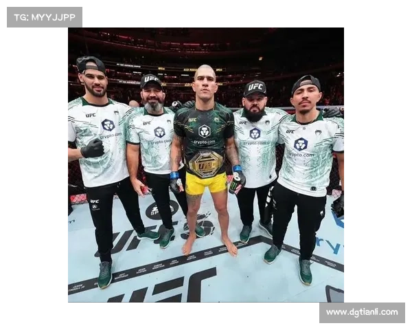 UFC重量级赛事新格局:选手竞争激烈,未来冠军之争谁主沉浮 UFC重量级赛事新格局:选手竞争激烈,未来冠军之争谁主沉浮